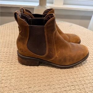 UGG Tan Leather Chelsea Boots